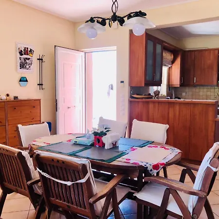Casa vacanze Chloe's Sunrise Beach House Atene